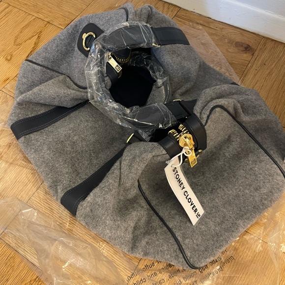 BRAND NEW with tags Stoney Clover Lane Duffle Bag - Picture 4 of 8